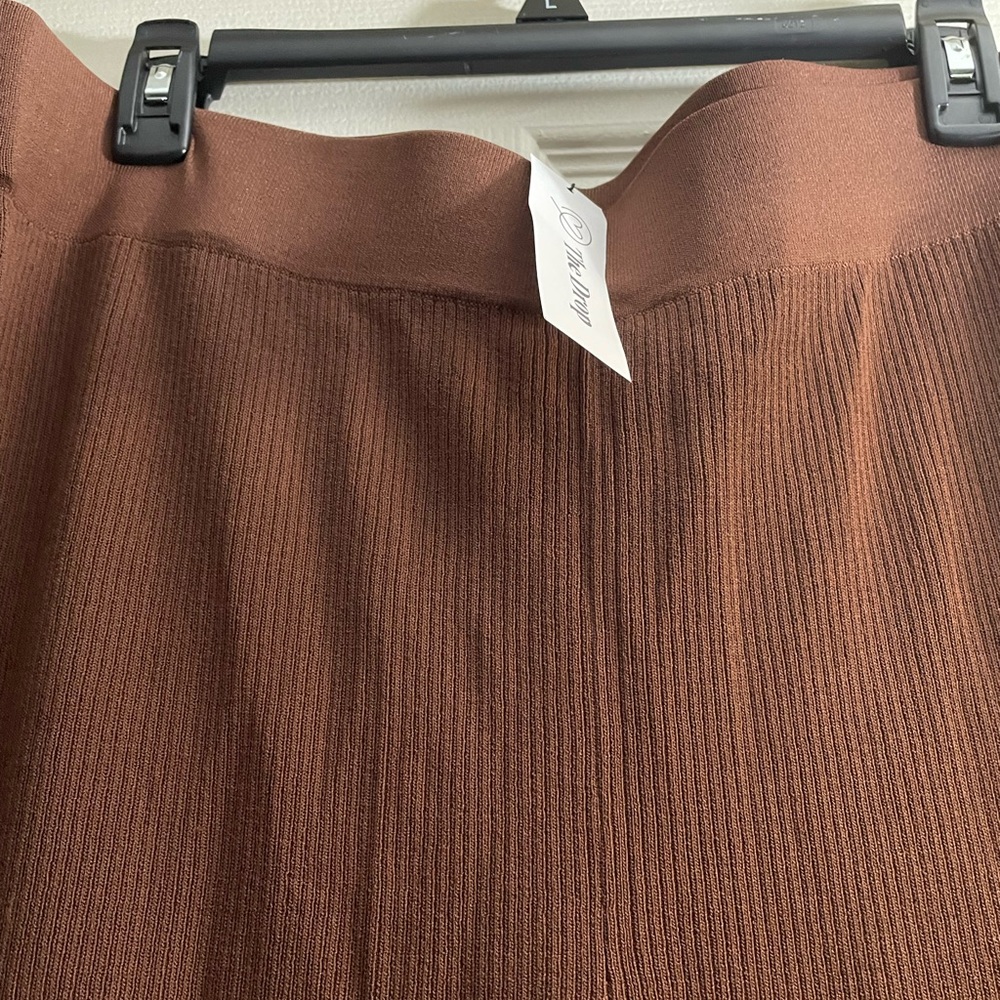 Elegant Brown Ribbed knit pants